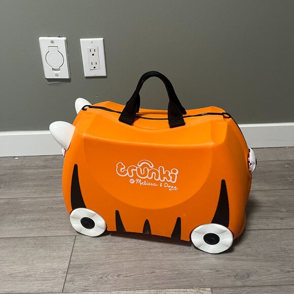 Melissa & Doug Other - Melissa & Doug Trunki Tiger Kids Ride-On Suitcase Carry-On Luggage